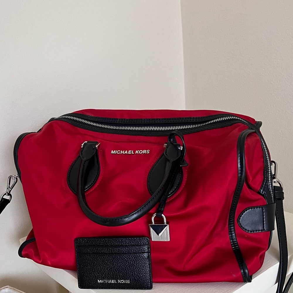 MICHAEL KORS Duffle Bag & a “FREEBIE” 🔥 MK card holder ❤️